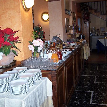 Hotel Bucaneve Bardonecchia Kültér fotó