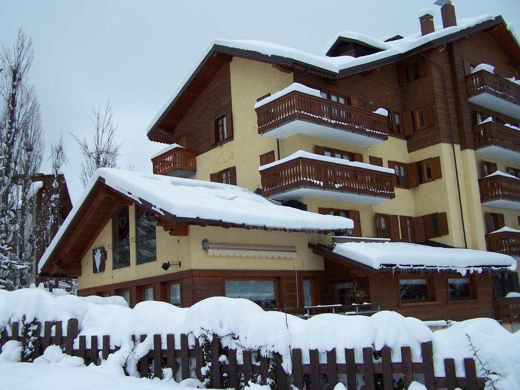Hotel Bucaneve Bardonecchia Kültér fotó