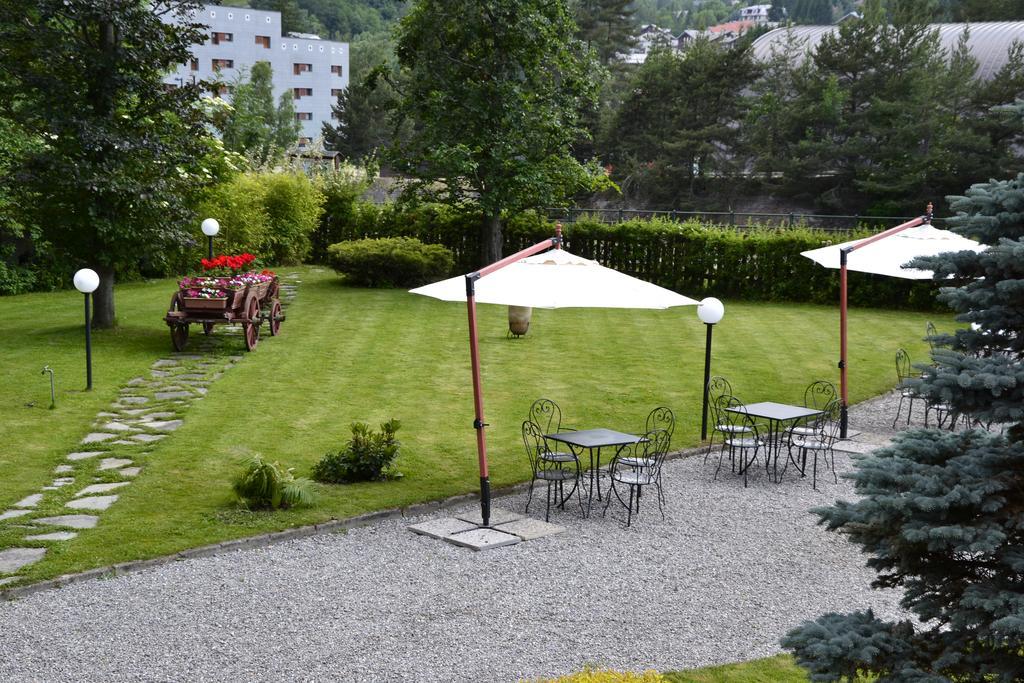 Hotel Bucaneve Bardonecchia Kültér fotó