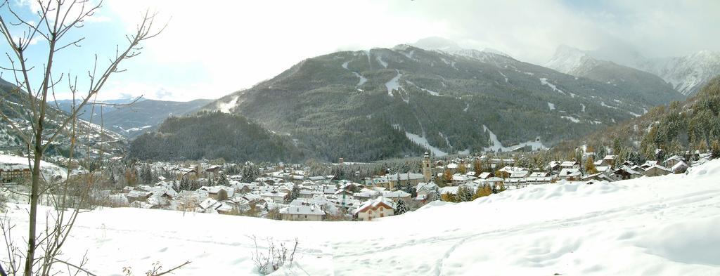 Hotel Bucaneve Bardonecchia Kültér fotó