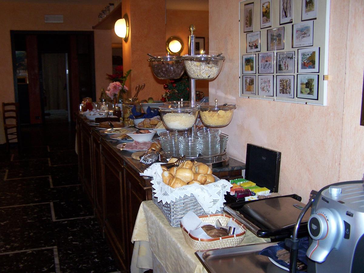 Hotel Bucaneve Bardonecchia Kültér fotó